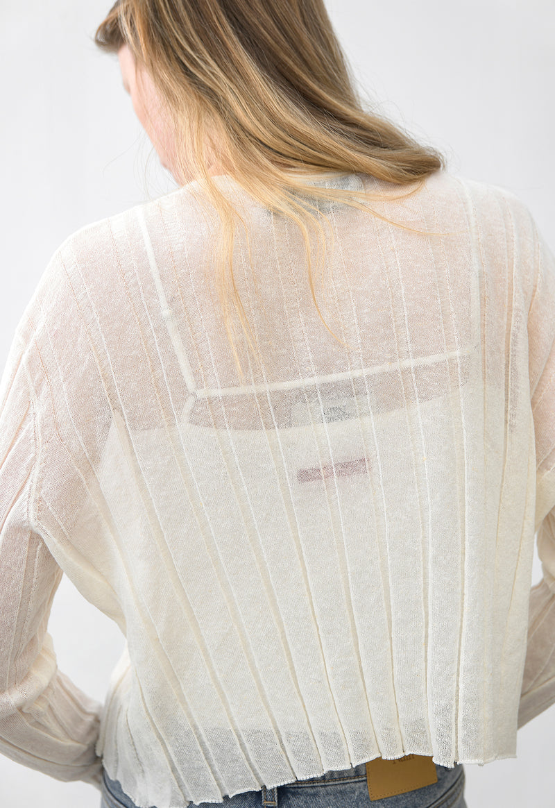 Essential Henne Crop Cardigan Ivory