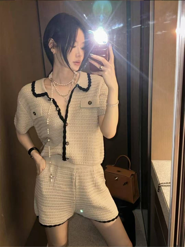 Contrasting Edges Collar Knit Crop Top