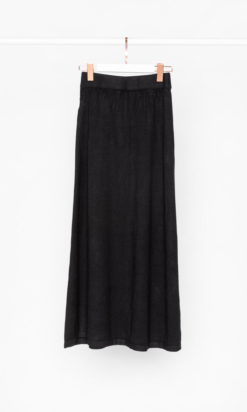 Front Pocket Flare Knit Midi Skirt