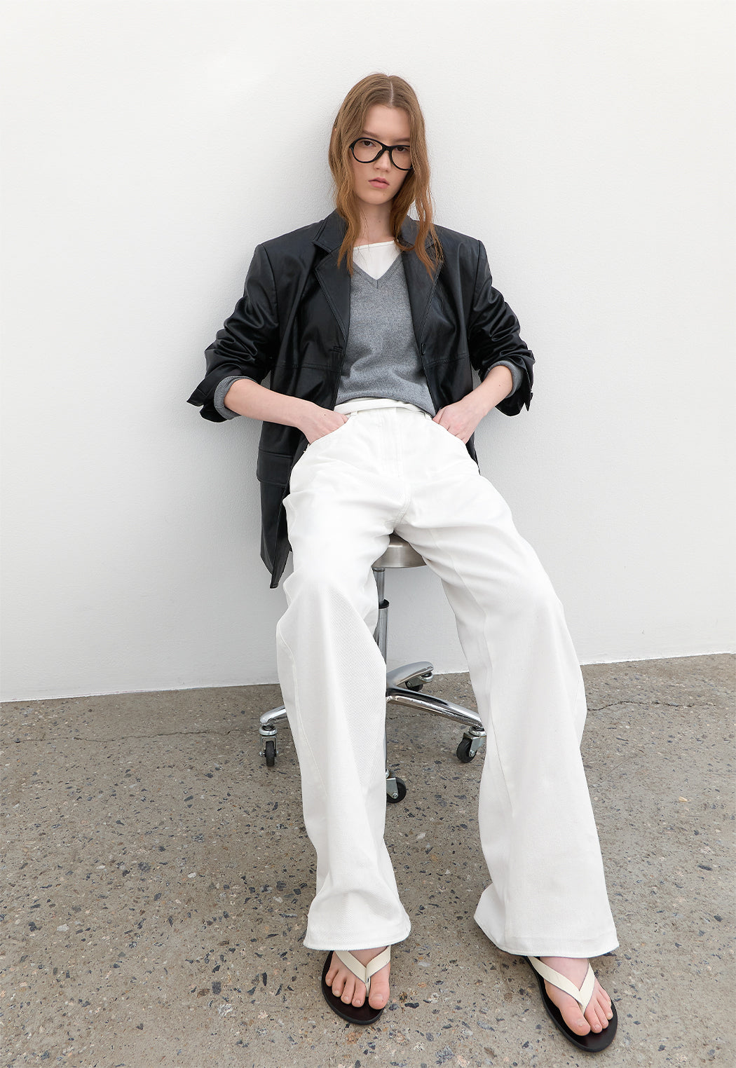 Washing Curved Color Denim Pants Ivory | Atelier Nain | Couturist